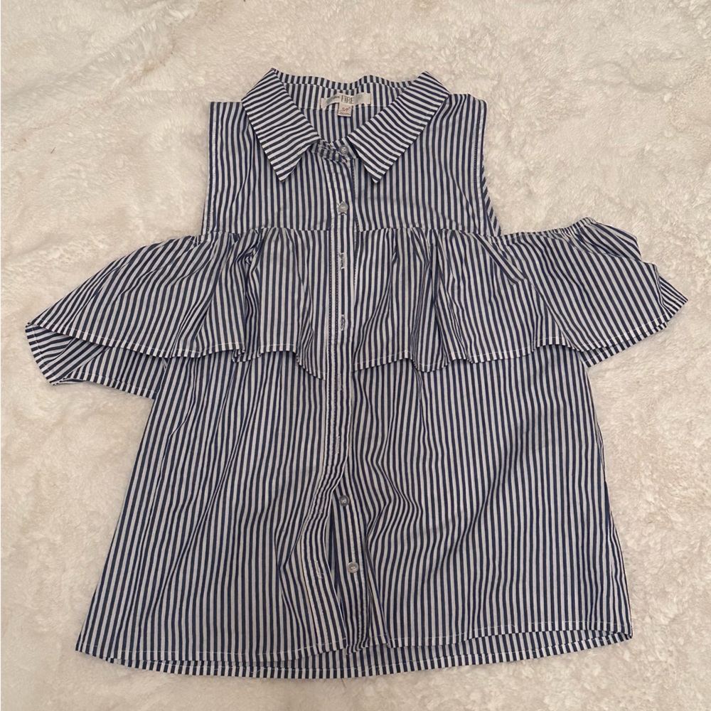 Cute blue and white striped shirt with ruffle, great condition and size small.